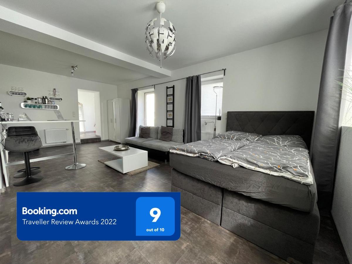 W1 - Kontaktloser 24H Check In, W-Lan, Netflix, Parkplatz, Kueche, Boxspring-Bett Бюккебург Экстерьер фото